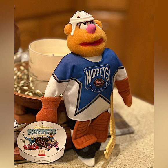 Vintage 1995 McDonald's Muppets NHL Fozzie Bear Plush Figure with Original Tag - Picture 4 of 16